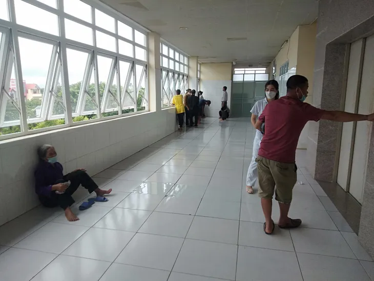 Hà Nội: Tai biến sản khoa ở Bệnh viện Đa khoa Chương Mỹ, cả mẹ lẫn con tử vong - Ảnh 2. Hà Nội: Tai biến sản khoa ở Bệnh viện Đa khoa Chương Mỹ, cả mẹ lẫn con tử vong - Ảnh 2.