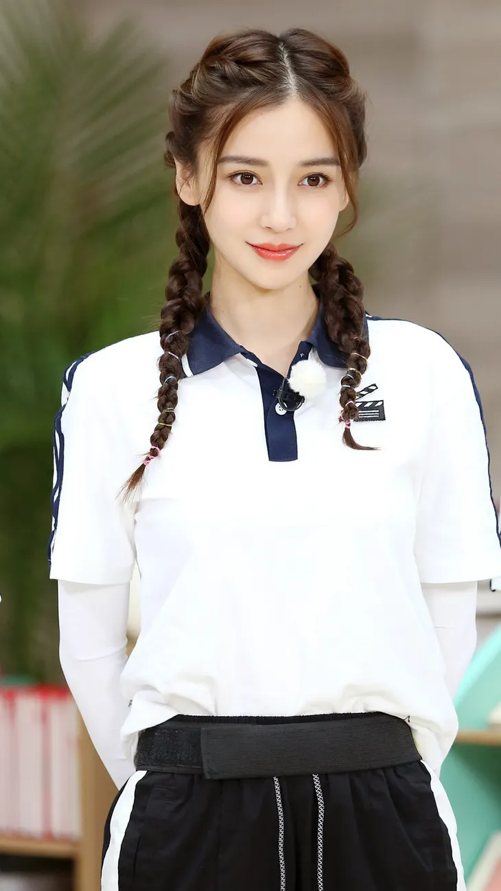 Angelababy được Chương Tử Di khen nghiêm túc - Ảnh 1. Angelababy được Chương Tử Di khen nghiêm túc - Ảnh 1.