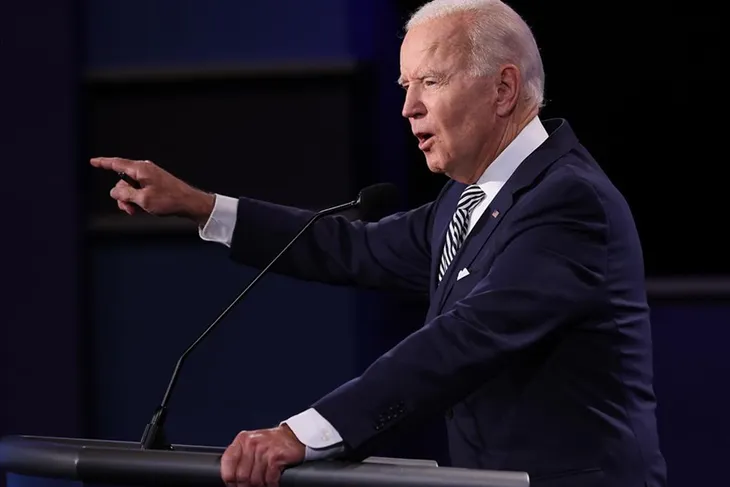 Donald Trump - Joe Biden: Ai thể hiện tốt hơn trong phiên tranh luận đầu tiên? - Ảnh 4. Donald Trump - Joe Biden: Ai thể hiện tốt hơn trong phiên tranh luận đầu tiên? - Ảnh 4.