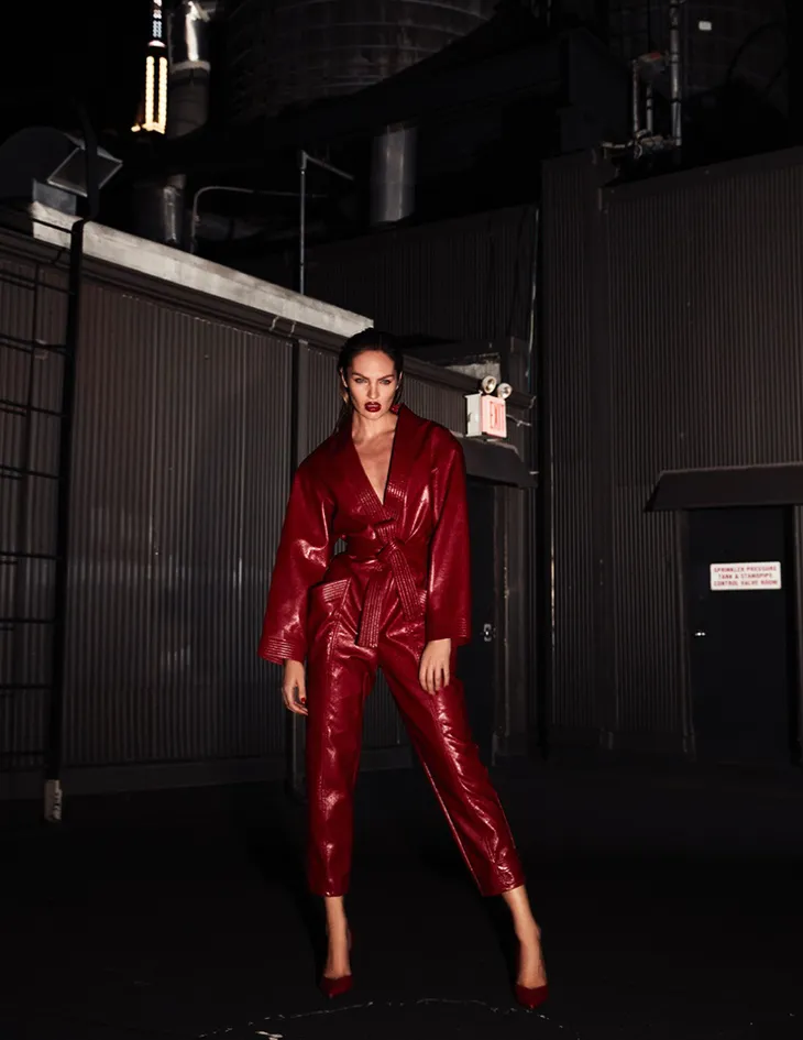 Candice Swanepoel ngọt ngào và quyền lực - Ảnh 10. Candice Swanepoel ngọt ngào và quyền lực - Ảnh 10.