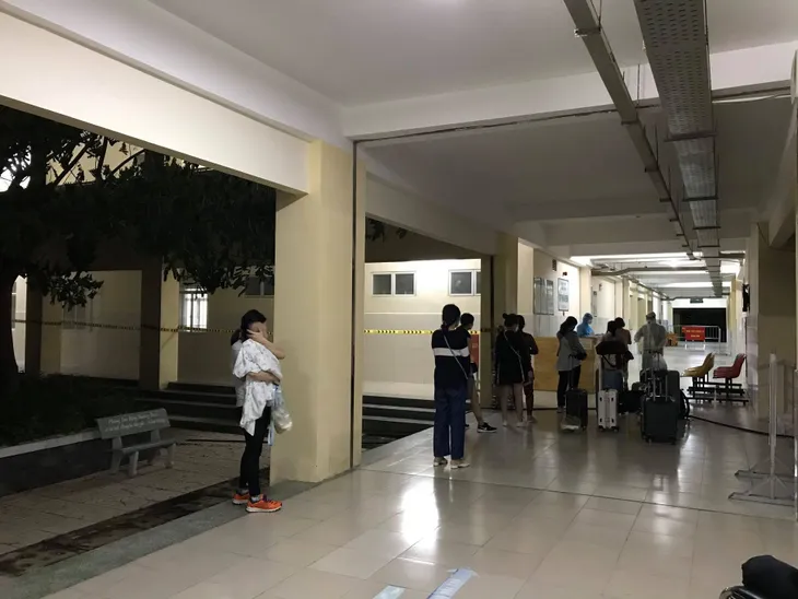 Tiếp nhận đoàn công dân từ Hàn Quốc về nước cách ly tại TP.HCM - Ảnh 1. Tiếp nhận đoàn công dân từ Hàn Quốc về nước cách ly tại TP.HCM - Ảnh 1.
