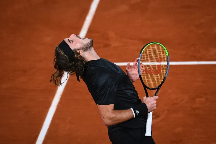 Pháp mở rộng: Thắng nghẹt thở Tsitsipas, Djokovic gặp Nadal ở trận chung kết trong mơ! - Ảnh 1. Pháp mở rộng: Thắng nghẹt thở Tsitsipas, Djokovic gặp Nadal ở trận chung kết trong mơ! - Ảnh 1.