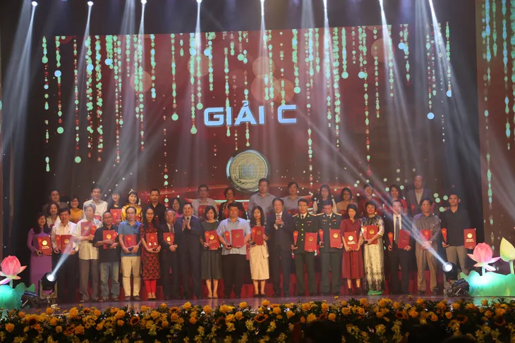 Ba tác phẩm, công trình đạt giải A tại Giải thưởng Sách Quốc gia 2020 - Ảnh 4.