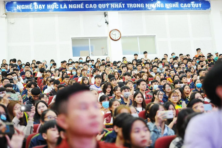 Sôi nổi chương trình Chào tân sinh viên 2020 tại Học viện Nông nghiệp Việt Nam - Ảnh 3. Sôi nổi chương trình Chào tân sinh viên 2020 tại Học viện Nông nghiệp Việt Nam - Ảnh 3.