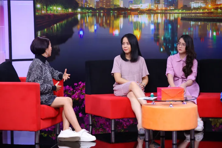 Xúc động người mẹ đơn thân vì con gái mà chấp nhận bỏ việc, rời xa gia đình để Nam tiến - Ảnh 2. Xúc động người mẹ đơn thân vì con gái mà chấp nhận bỏ việc, rời xa gia đình để Nam tiến - Ảnh 2.
