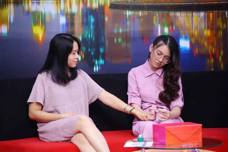 Xúc động người mẹ đơn thân vì con gái mà chấp nhận bỏ việc, rời xa gia đình để Nam tiến - Ảnh 1. Xúc động người mẹ đơn thân vì con gái mà chấp nhận bỏ việc, rời xa gia đình để Nam tiến - Ảnh 1.