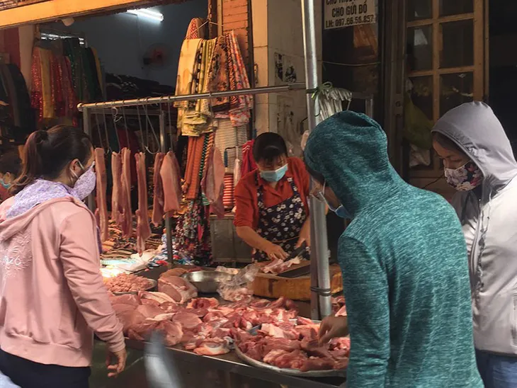 Giá lợn hơi lao dốc, thấp nhất 1 năm qua - Ảnh 1. Giá lợn hơi lao dốc, thấp nhất 1 năm qua - Ảnh 1.