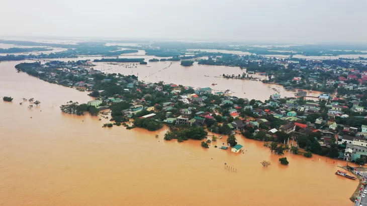 Quảng Trị chìm trong biển nước nhìn từ trên cao - Ảnh 2. Quảng Trị chìm trong biển nước nhìn từ trên cao - Ảnh 2.