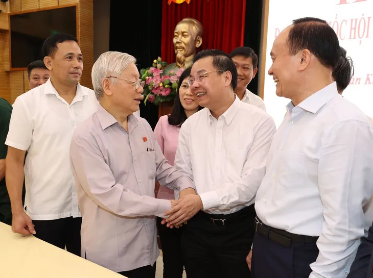 Tổng Bí thư, Chủ tịch nước Nguyễn Phú Trọng: Phát huy nền tảng là cử tri, nhân dân để xây dựng, phát triển Thủ đô và đất nước - Ảnh 1. Tổng Bí thư, Chủ tịch nước Nguyễn Phú Trọng: Phát huy nền tảng là cử tri, nhân dân để xây dựng, phát triển Thủ đô và đất nước - Ảnh 1.