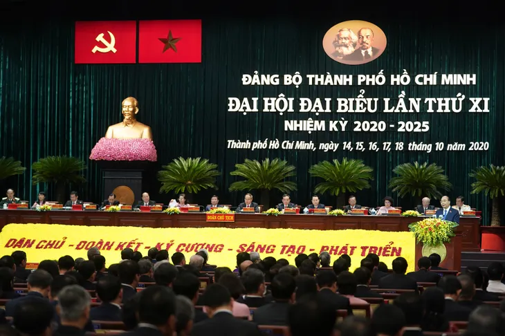Thủ tướng mong muốn TP.HCM giữ vững vai trò đầu tàu kinh tế của cả nước - Ảnh 1. Thủ tướng mong muốn TP.HCM giữ vững vai trò đầu tàu kinh tế của cả nước - Ảnh 1.