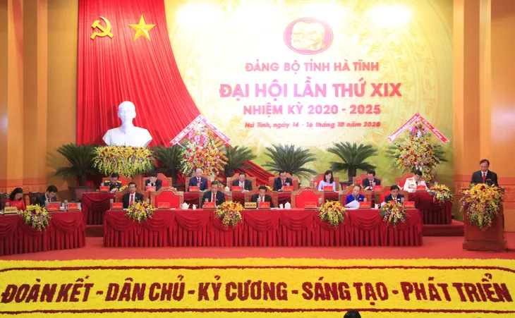 Nhiều địa phương khai mạc Đại hội Đảng bộ - Ảnh 1. Nhiều địa phương khai mạc Đại hội Đảng bộ - Ảnh 1.
