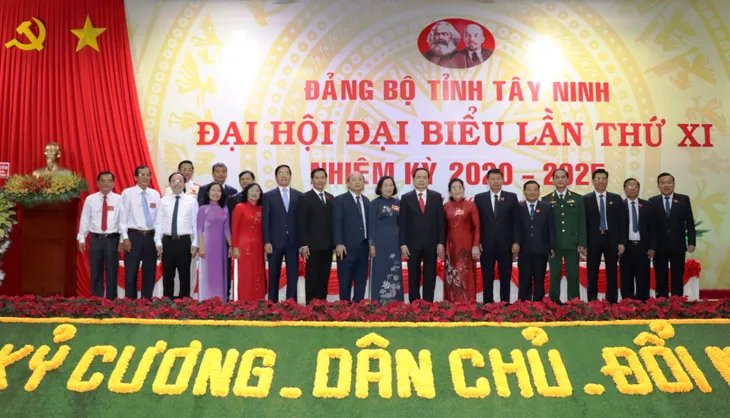 Nhiều địa phương khai mạc Đại hội Đảng bộ - Ảnh 8. Nhiều địa phương khai mạc Đại hội Đảng bộ - Ảnh 8.
