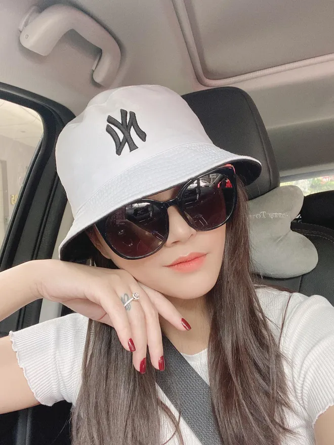 My sói Thu Quỳnh phủ nhận tin đồn được cầu hôn - Ảnh 1. My sói Thu Quỳnh phủ nhận tin đồn được cầu hôn - Ảnh 1.