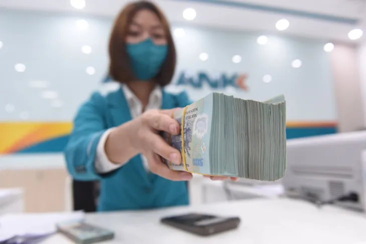 Ngân hàng, bảo hiểm và chứng khoán vẫn chưa “thấm đòn” COVID-19? - Ảnh 1. Ngân hàng, bảo hiểm và chứng khoán vẫn chưa “thấm đòn” COVID-19? - Ảnh 1.