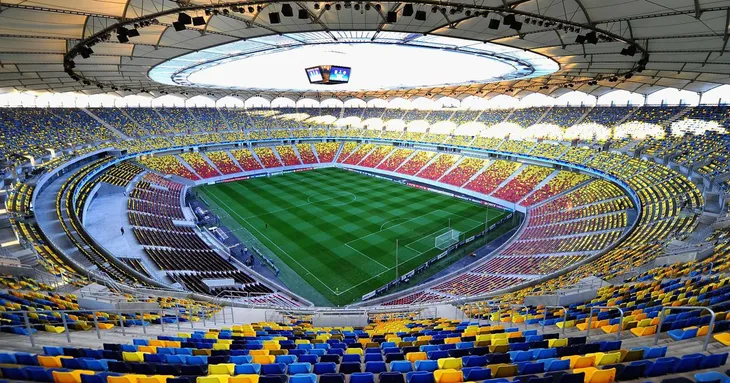 UEFA lên phương án tổ chức Euro vào năm sau - Ảnh 1. UEFA lên phương án tổ chức Euro vào năm sau - Ảnh 1.