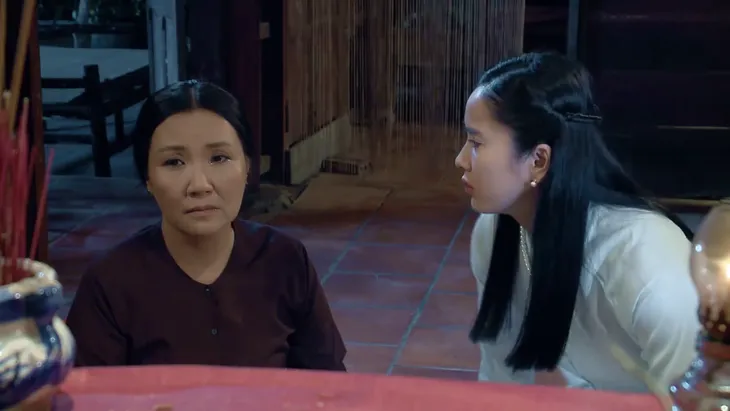 Yêu trong đau thương - Tập 23: Lan Chi xúi Chí Kiên bày trò hãm hại Hương Thảo - Ảnh 5. Yêu trong đau thương - Tập 23: Lan Chi xúi Chí Kiên bày trò hãm hại Hương Thảo - Ảnh 5.