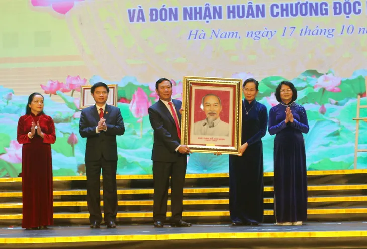 Kỷ niệm 130 năm ngày thành lập tỉnh Hà Nam - Ảnh 2. Kỷ niệm 130 năm ngày thành lập tỉnh Hà Nam - Ảnh 2.