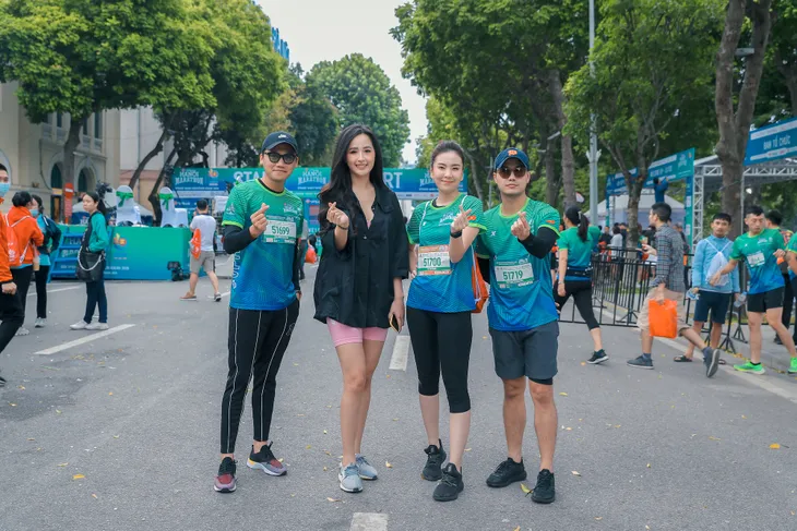 MC Mai Ngọc chạy thi cùng Xuân Nghị, Thanh Sơn - Ảnh 12. MC Mai Ngọc chạy thi cùng Xuân Nghị, Thanh Sơn - Ảnh 12.