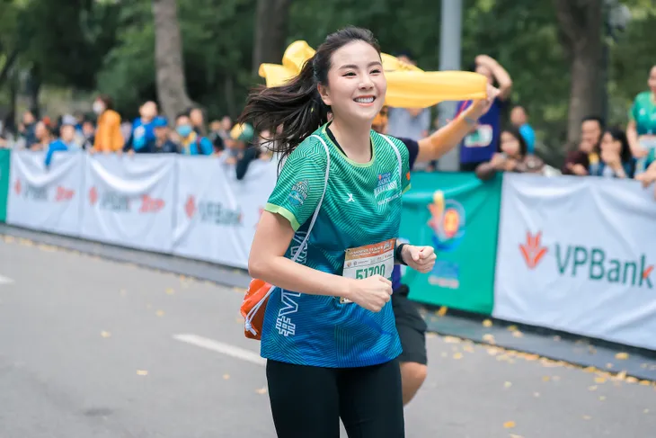 MC Mai Ngọc chạy thi cùng Xuân Nghị, Thanh Sơn - Ảnh 11. MC Mai Ngọc chạy thi cùng Xuân Nghị, Thanh Sơn - Ảnh 11.