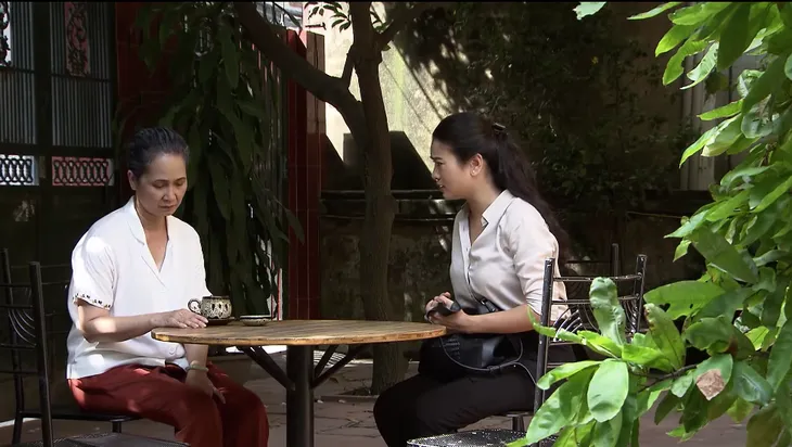 Lửa ấm - Tập 13: Bà Mai muốn Minh chuyển công tác, Thuỷ rơi vào tình huống khó xử - Ảnh 1. Lửa ấm - Tập 13: Bà Mai muốn Minh chuyển công tác, Thuỷ rơi vào tình huống khó xử - Ảnh 1.
