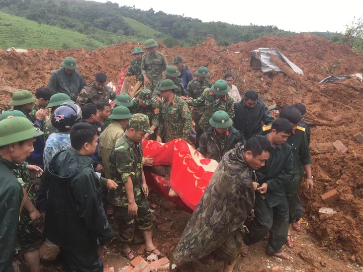 vna_potal_vu_sat_lo_dat_tai_quang_tri_da_tim_duoc_3_thi_the_5074239