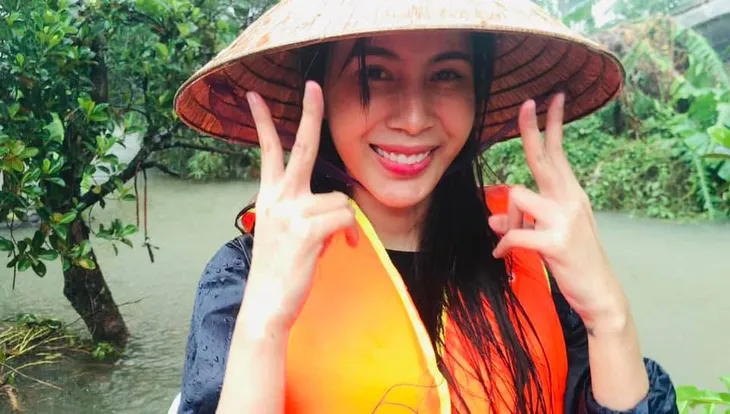 Nhiều nghệ sĩ lên đường đến miền Trung - Ảnh 1. Nhiều nghệ sĩ lên đường đến miền Trung - Ảnh 1.
