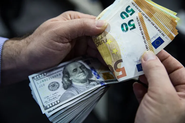 Thị trường đặt cược vào ông Joe Biden: USD mất giá thêm, Euro tiếp tục leo thang? - Ảnh 1. Thị trường đặt cược vào ông Joe Biden: USD mất giá thêm, Euro tiếp tục leo thang? - Ảnh 1.