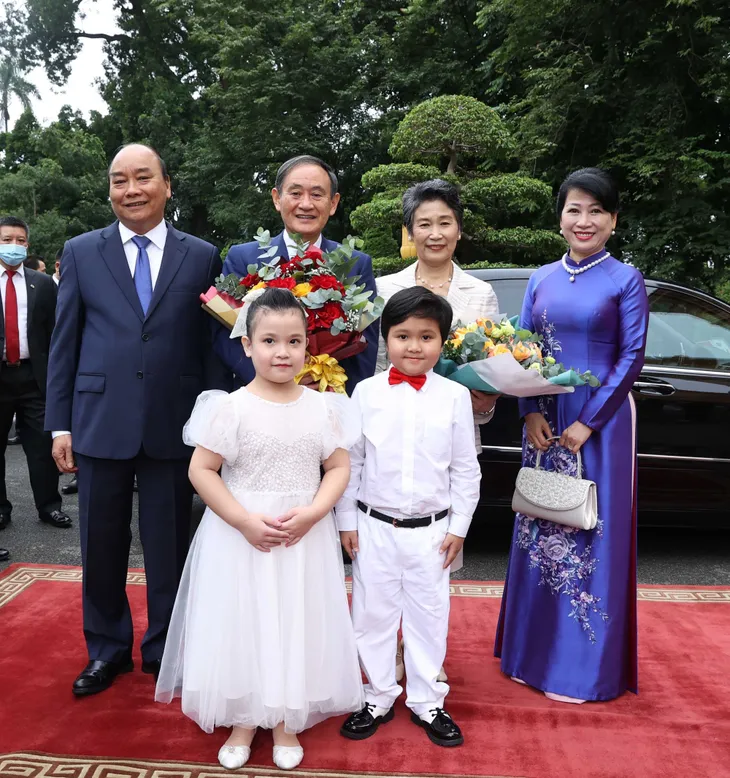 Thủ tướng Nguyễn Xuân Phúc chủ trì Lễ đón Thủ tướng Nhật Bản - Ảnh 6. Thủ tướng Nguyễn Xuân Phúc chủ trì Lễ đón Thủ tướng Nhật Bản - Ảnh 6.