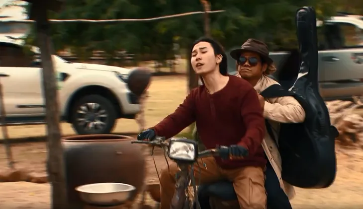 Cát đỏ - Tập 19: Quang nghĩa hiệp dùng 1 tỷ đồng để giải cứu bạn - Ảnh 2. Cát đỏ - Tập 19: Quang nghĩa hiệp dùng 1 tỷ đồng để giải cứu bạn - Ảnh 2.