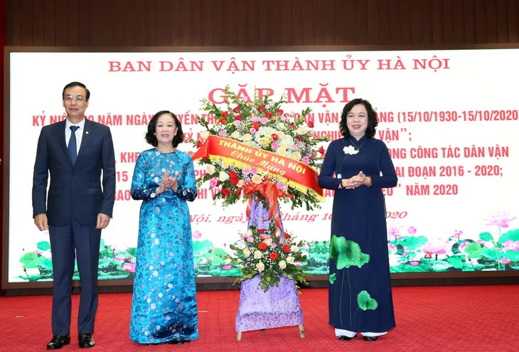 Hà Nội kỷ niệm 90 năm truyền thống công tác dân vận - Ảnh 1. Hà Nội kỷ niệm 90 năm truyền thống công tác dân vận - Ảnh 1.