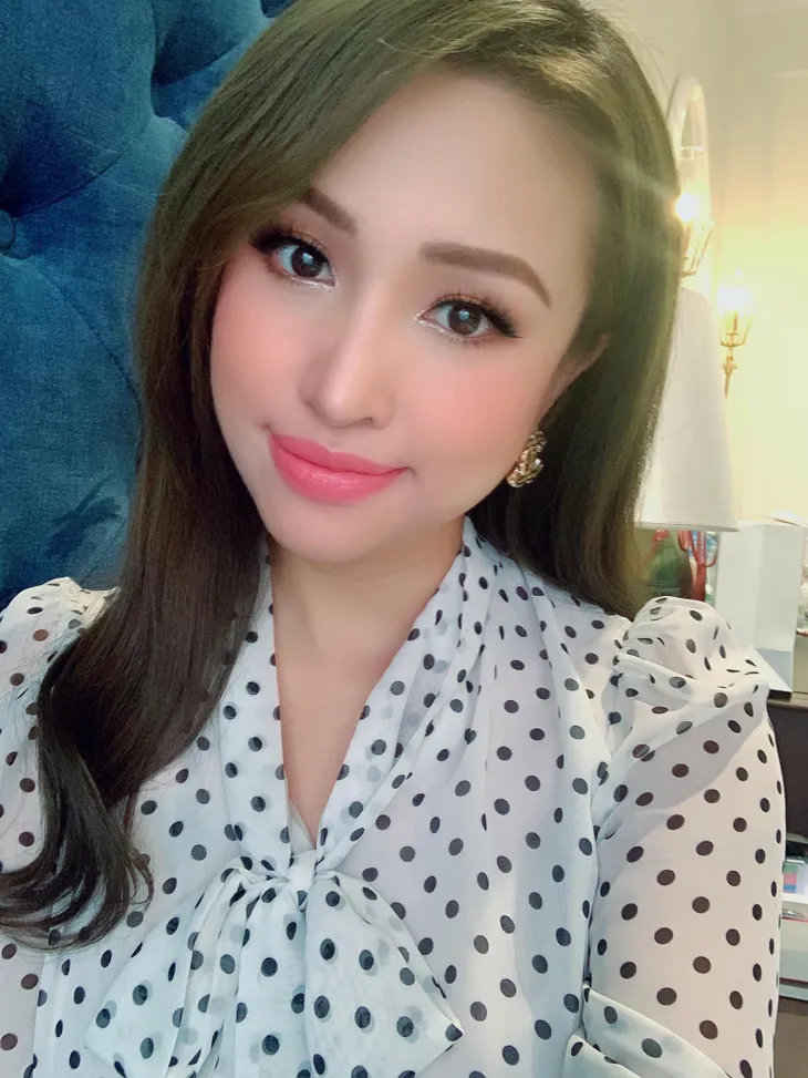 Ngày 20/10, BTV Thời sự Hoài Anh bắt đầu bằng một việc thật nữ tính - Ảnh 3. Ngày 20/10, BTV Thời sự Hoài Anh bắt đầu bằng một việc thật nữ tính - Ảnh 3.