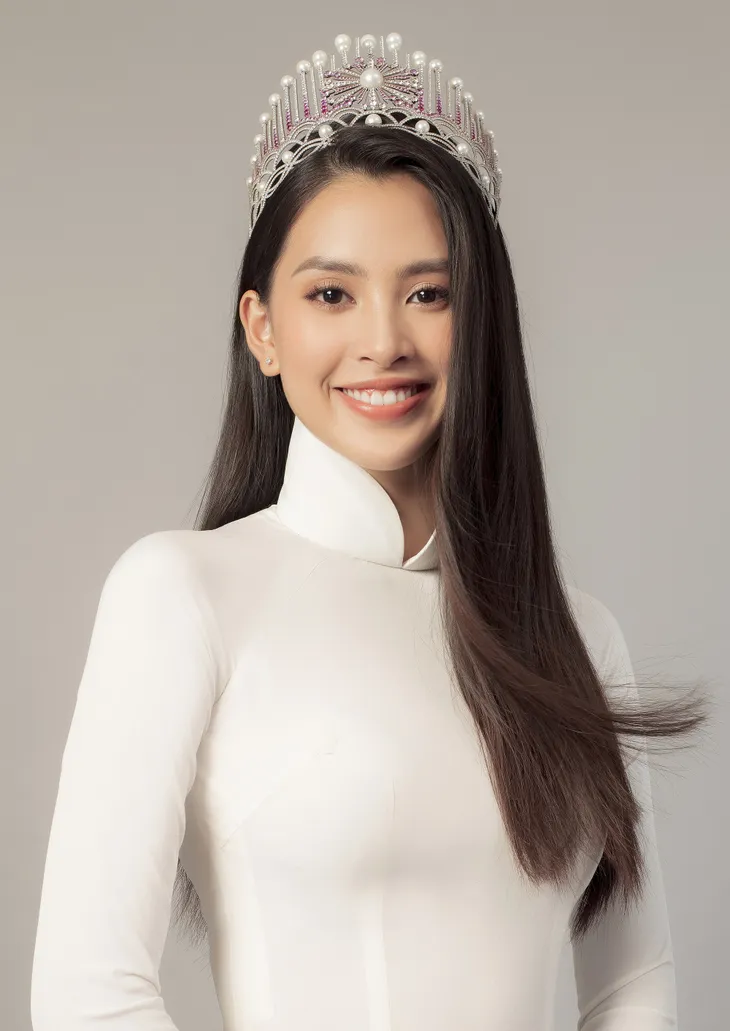 Hoa hậu Tiểu Vy khoe bộ ảnh bên mẹ nhân ngày 20/10 - Ảnh 4. Hoa hậu Tiểu Vy khoe bộ ảnh bên mẹ nhân ngày 20/10 - Ảnh 4.