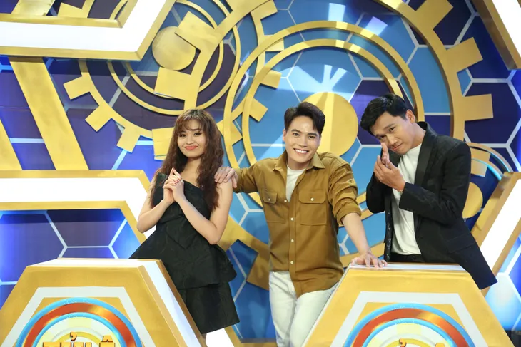 Võ Tấn Phát lần đầu tiên làm MC gameshow sau nhiều năm “vật vã” với vai trò người chơi - Ảnh 2. Võ Tấn Phát lần đầu tiên làm MC gameshow sau nhiều năm “vật vã” với vai trò người chơi - Ảnh 2.