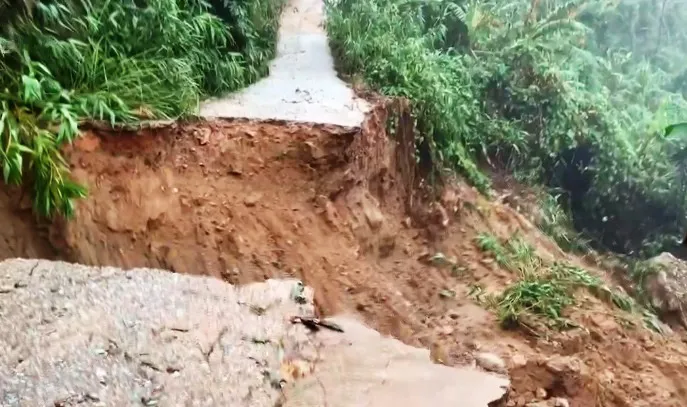 Cần tới hàng trăm tỉ đồng khắc phục quốc lộ qua miền Trung - Ảnh 1. Cần tới hàng trăm tỉ đồng khắc phục quốc lộ qua miền Trung - Ảnh 1.