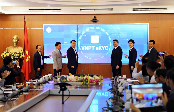 Ra mắt nền tảng định danh điện tử Make in Vietnam VNPT eKYC - Ảnh 1. Ra mắt nền tảng định danh điện tử Make in Vietnam VNPT eKYC - Ảnh 1.
