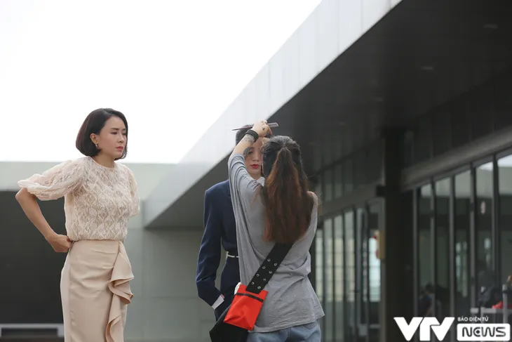 Hồng Diễm nóng mặt vì Quỳnh Kool vênh váo trong phim mới - Ảnh 10. Hồng Diễm nóng mặt vì Quỳnh Kool vênh váo trong phim mới - Ảnh 10.