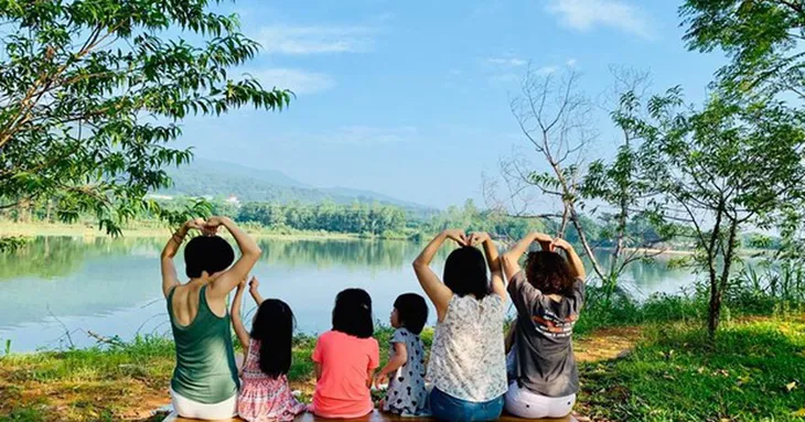 Ngành du lịch được cứu nhờ trào lưu staycation nở rộ - Ảnh 1. Ngành du lịch được cứu nhờ trào lưu staycation nở rộ - Ảnh 1.