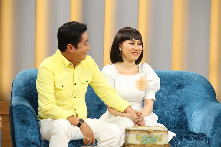 Đôi vợ chồng nghệ sĩ lệch 22 tuổi rơi nước mắt vì không thể dung hòa tính cách trái ngược - Ảnh 1. Đôi vợ chồng nghệ sĩ lệch 22 tuổi rơi nước mắt vì không thể dung hòa tính cách trái ngược - Ảnh 1.