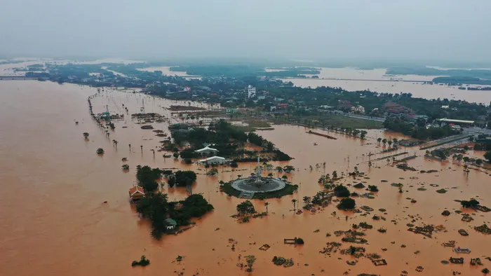 WB: Thảm họa thiên nhiên có thể “thổi bay” hàng tỷ USD của Việt Nam - Ảnh 1. WB: Thảm họa thiên nhiên có thể “thổi bay” hàng tỷ USD của Việt Nam - Ảnh 1.