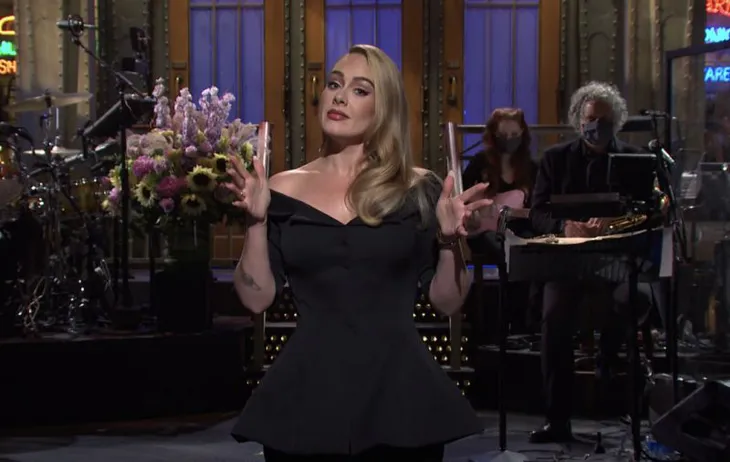Adele lần đầu xuất hiện trên truyền hình hậu giảm cân - Ảnh 4. Adele lần đầu xuất hiện trên truyền hình hậu giảm cân - Ảnh 4.