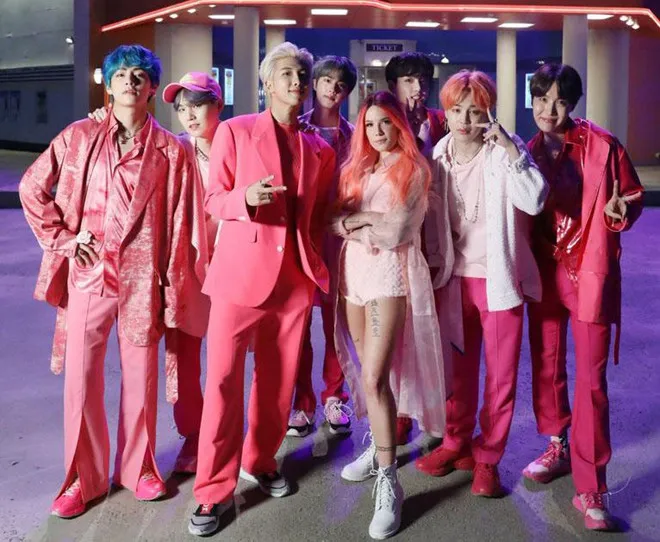 BTS chính thức sở hữu 2 MV tỷ lượt xem - Ảnh 1. BTS chính thức sở hữu 2 MV tỷ lượt xem - Ảnh 1.