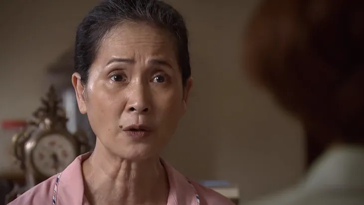 Lửa ấm - Tập 18: Ngọc ném đá sau lưng Thủy khiến bà Mai nghi ngờ con dâu - Ảnh 7. Lửa ấm - Tập 18: Ngọc ném đá sau lưng Thủy khiến bà Mai nghi ngờ con dâu - Ảnh 7.