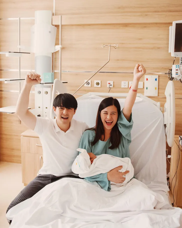 Ông Cao Thắng khóc khi con gái chào đời - Ảnh 1. Ông Cao Thắng khóc khi con gái chào đời - Ảnh 1.