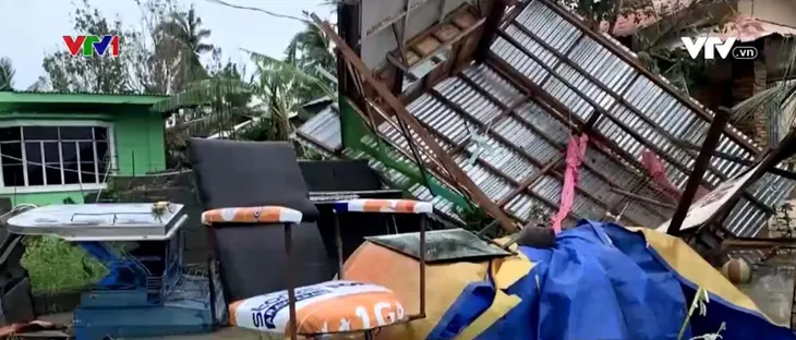 Bão Molave tàn phá Philippines trước khi đổ bộ Việt Nam - Ảnh 6. Bão Molave tàn phá Philippines trước khi đổ bộ Việt Nam - Ảnh 6.