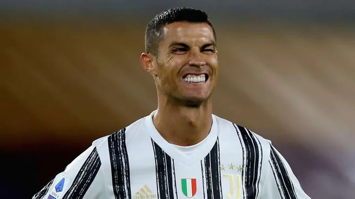 Chưa khỏi COVID-19, Ronaldo lỡ hẹn Messi tại Champions League - Ảnh 1. Chưa khỏi COVID-19, Ronaldo lỡ hẹn Messi tại Champions League - Ảnh 1.
