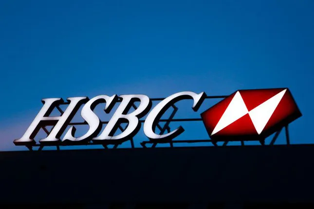 HSBC sẽ cải tổ mô hình kinh doanh do lợi nhuận sụt giảm - Ảnh 1. HSBC sẽ cải tổ mô hình kinh doanh do lợi nhuận sụt giảm - Ảnh 1.