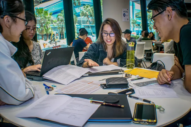 Vì sao startup trở thành giải pháp kinh tế sau giai đoạn khủng hoảng? - Ảnh 1. Vì sao startup trở thành giải pháp kinh tế sau giai đoạn khủng hoảng? - Ảnh 1.