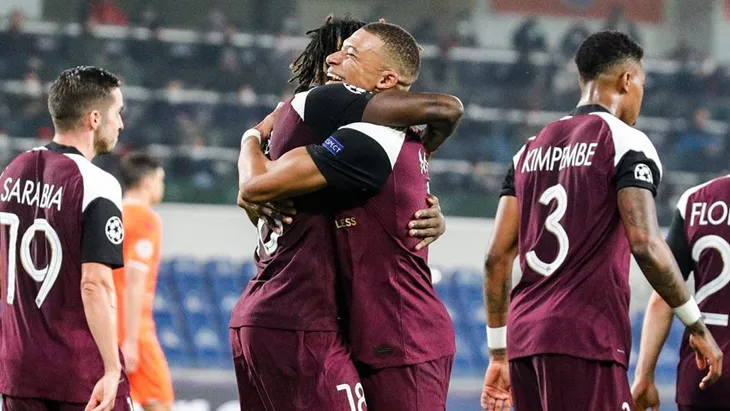 Istanbul 0-2 PSG: Neymar rời sân sớm, PSG thắng không trọn vẹn (Bảng H Champions League 2020/21) - Ảnh 3. Istanbul 0-2 PSG: Neymar rời sân sớm, PSG thắng không trọn vẹn (Bảng H Champions League 2020/21) - Ảnh 3.