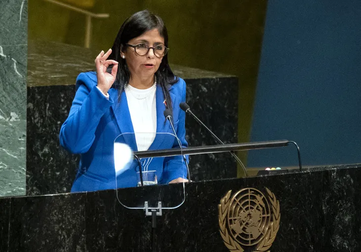 Venezuela nhận lô vaccine Sputnik V đầu tiên từ Nga - Ảnh 1.