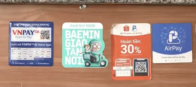 Thanh toán không dùng tiền mặt ngày càng phổ biến - Ảnh 2.